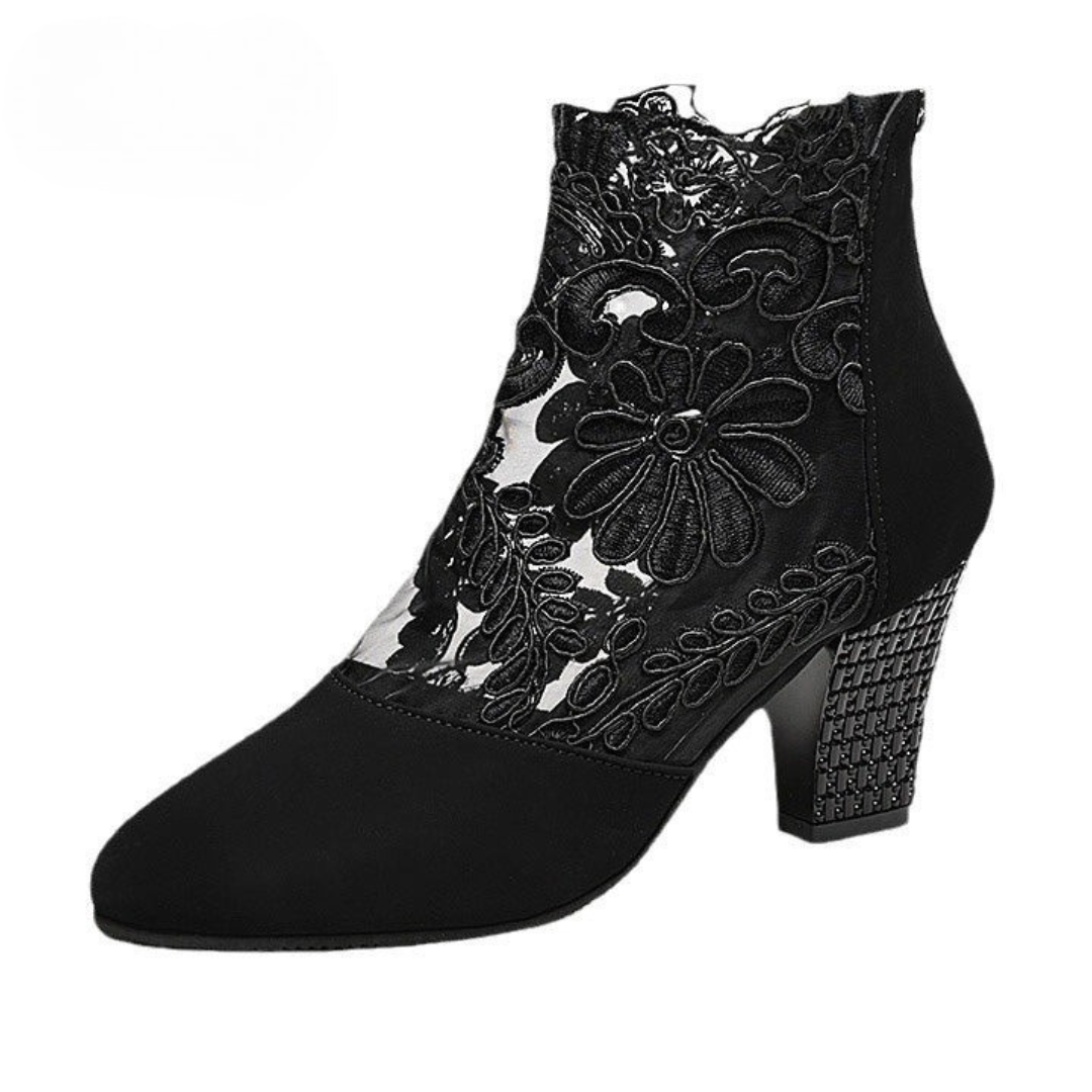 Elegant Summer Lace Pumps