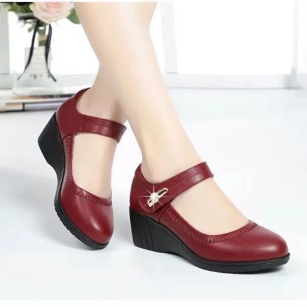 Comfortable Shoes with Soft Heel